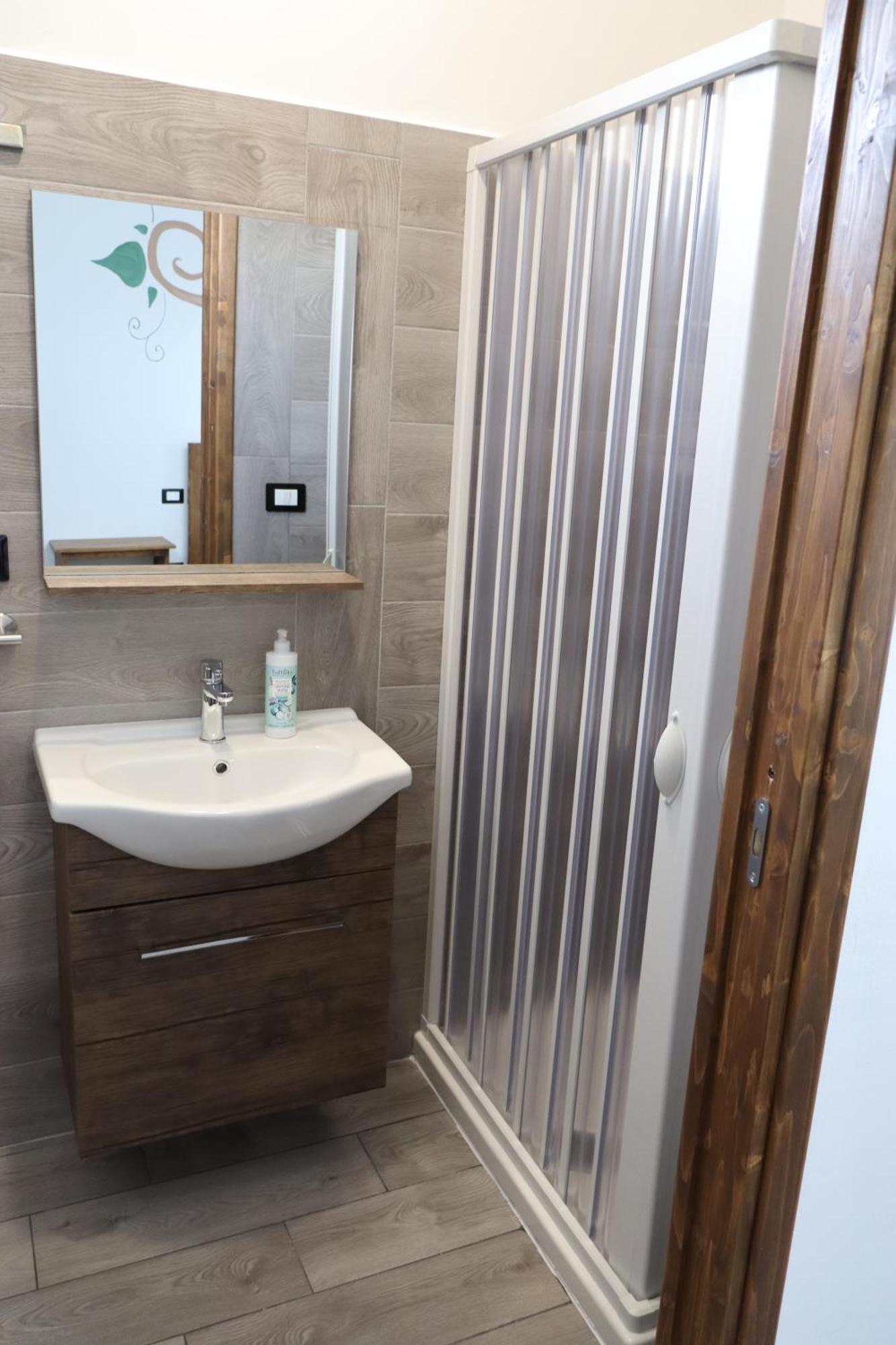 Ligustro Home Laino Borgo الغرفة الصورة
